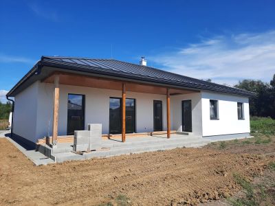4 - izbový rodinný dom, Košťany nad Turcom.