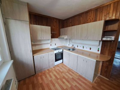 Veľký 2 izbový byt ( 64 m2 ), Sučany