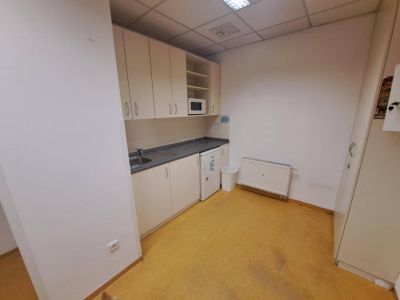 Obchodný priestor s výkladom, ( 250 m2 ) Vrútky - 6