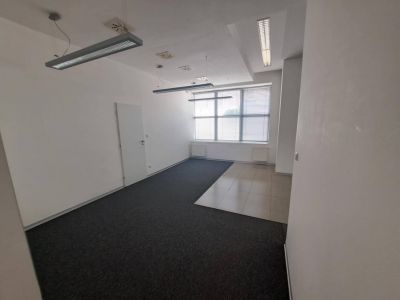 Obchodný priestor s výkladom, ( 250 m2 ) Vrútky - 3