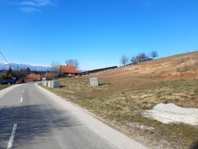 Dva stavebné pozemky, ( 1461 m2, 1500 m2 ) Horný Kalník. - 1