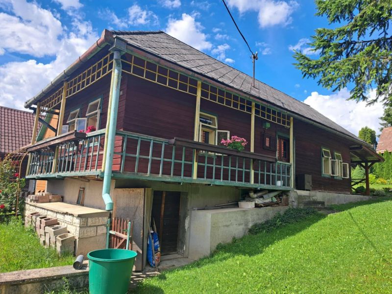 Rodinný dom, rekreačná chalupa s veľkým pozemkom, Sklabiňa - 1