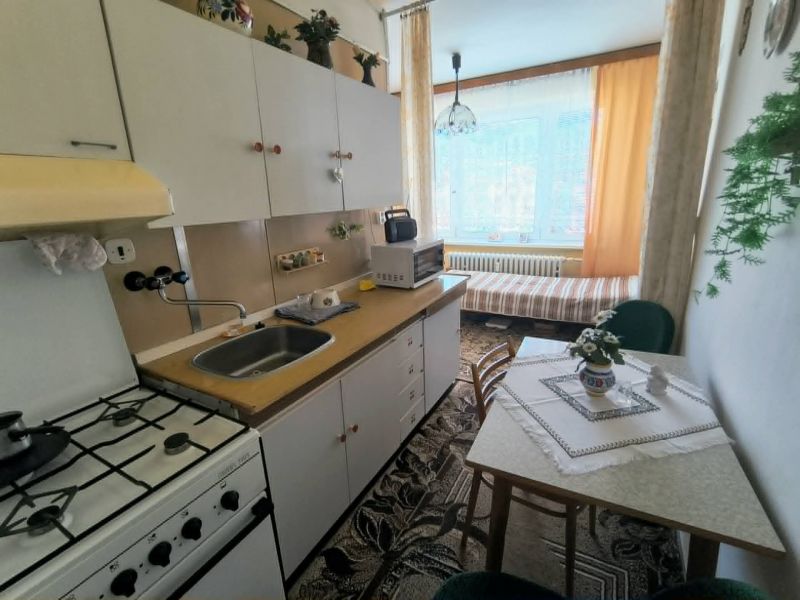 Veľký 2 izbový byt s loggiou, Brezno - 3