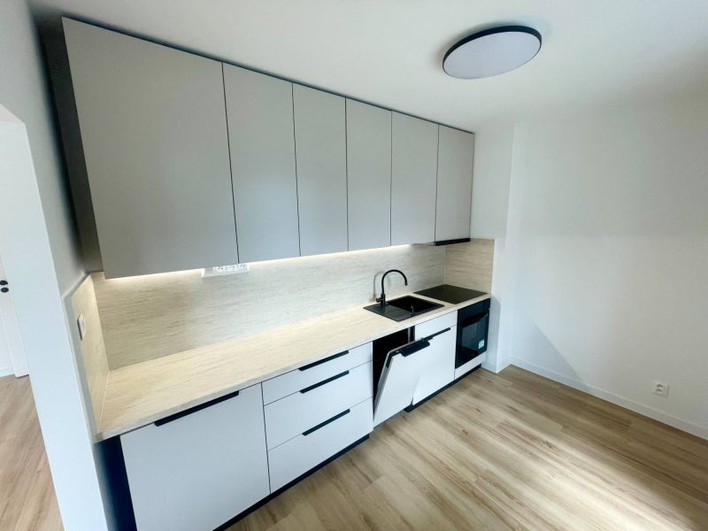 2 izbový byt s balkónom, Valaská - 1