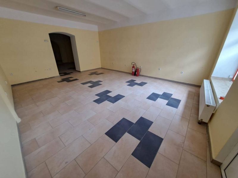 Obchodný priestor ( 95 m2 ), Vrútky - 4