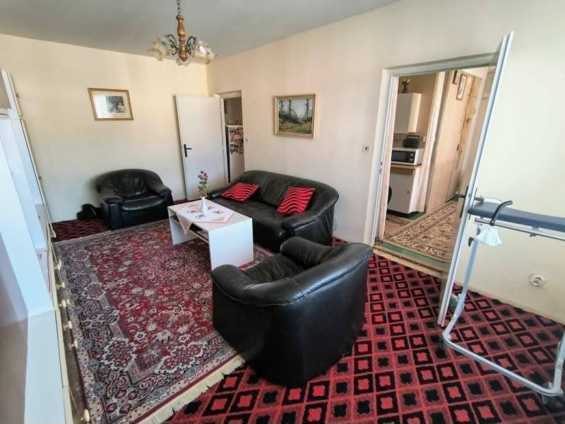 Veľký 2 izbový byt s loggiou, Brezno - 5