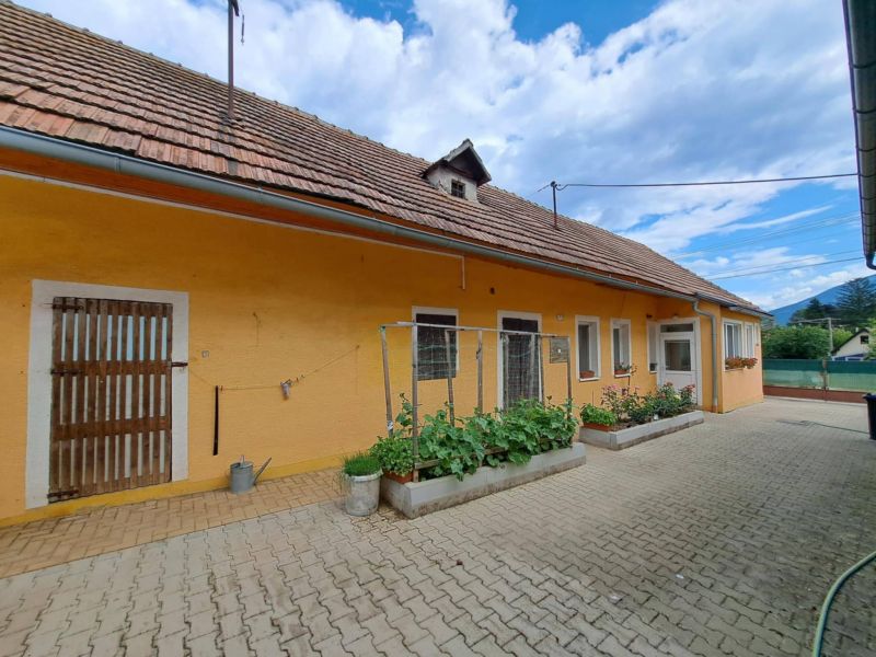Rodinný dom s veľkým pozemkom, Mošovce - 7