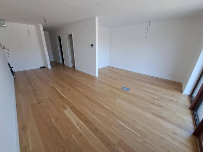 Veľký 1,5 izbový byt s balkónom, Bratislava - Ružinov - 2