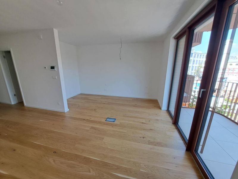 Veľký 1,5 izbový byt s balkónom, Bratislava - Ružinov - 5