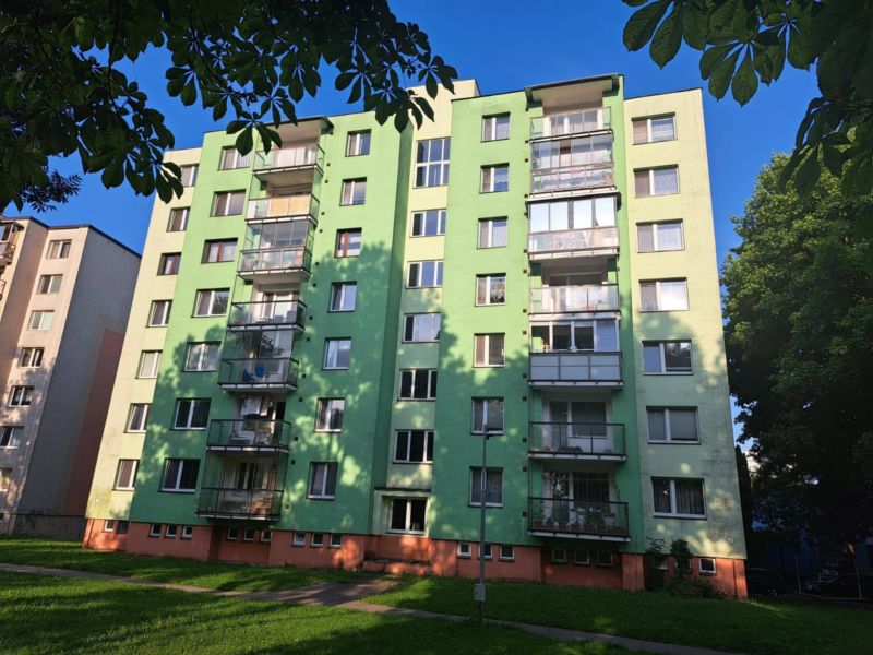 Veľký 2 izbový byt s balkónom, Vrútky - 11