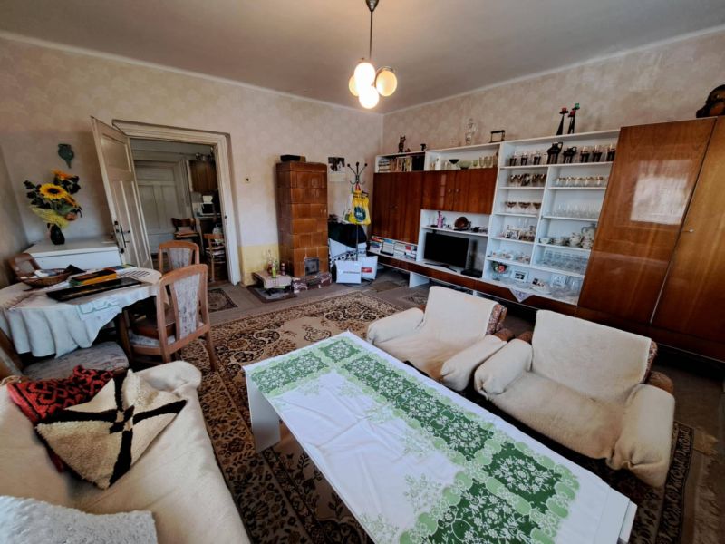 Rodinný dom s veľkým pozemkom, Mošovce - 10