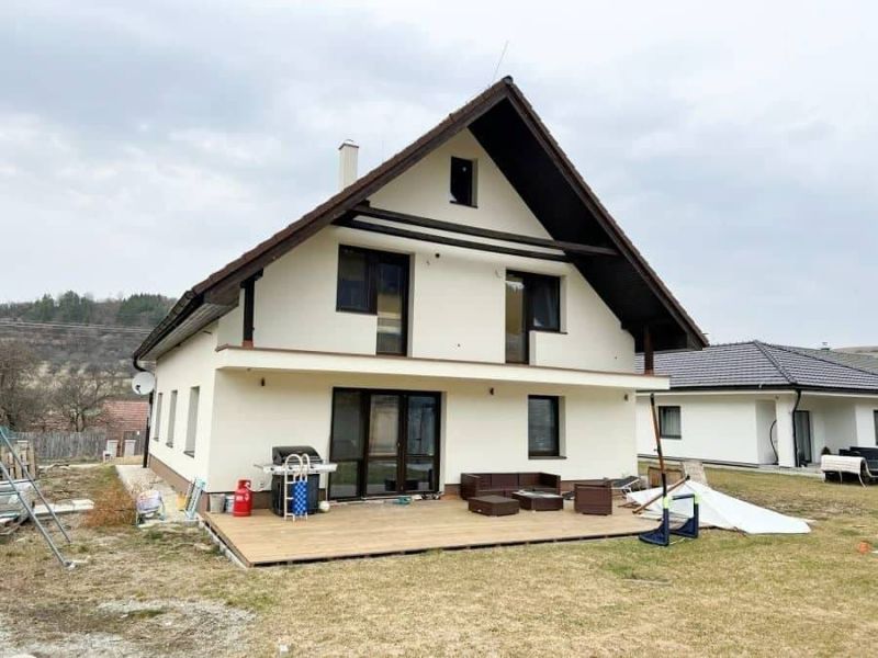 Veľký 7 - izbový rodinný dom, Sklabiňa. - 2