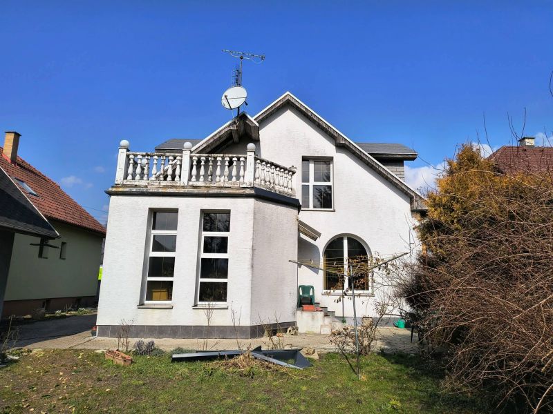 Rodinný dom modernej architektúry, Turany - 1