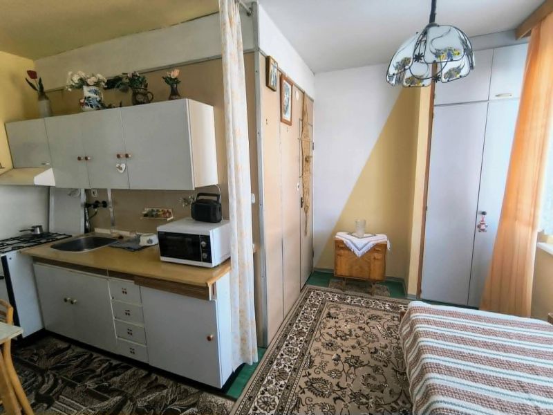 Veľký 2 izbový byt s loggiou, Brezno - 1