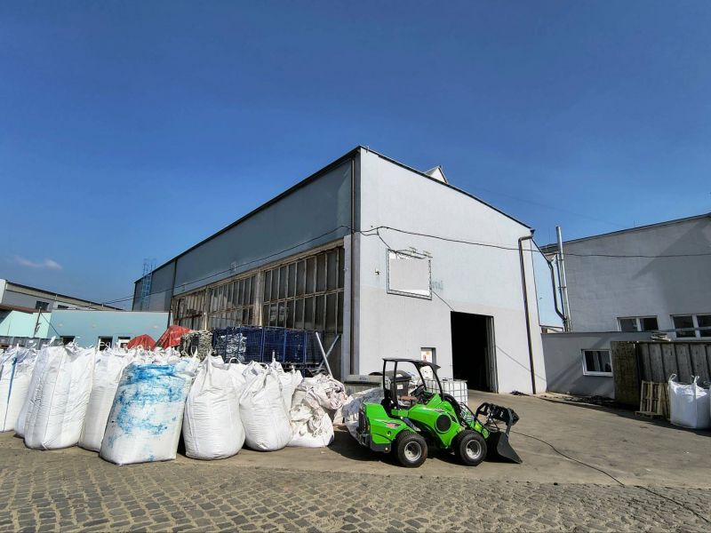 Výrobno - skladová hala v areály bývalej ZŤS - 1