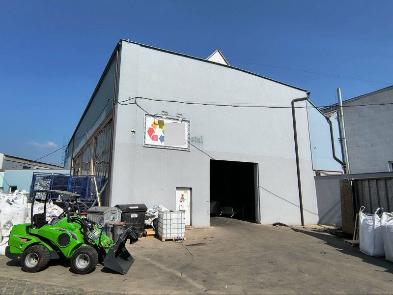 Výrobno - skladová hala v areály bývalej ZŤS - 2