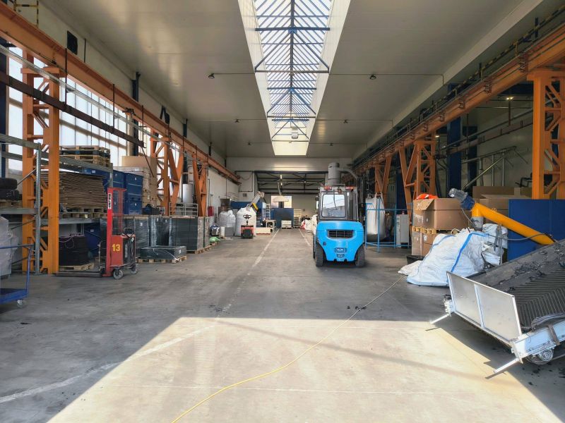 Výrobno - skladová hala v areály bývalej ZŤS - 5