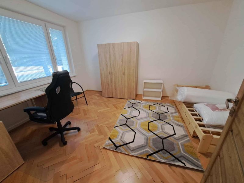 Veľký 3 izbový byt, komplet zariadený, Martin - Centrum - 6