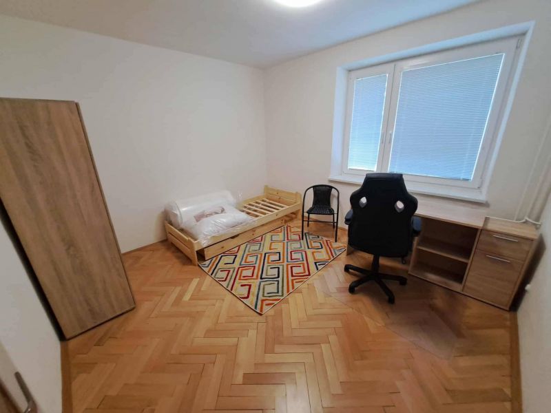 Veľký 3 izbový byt, komplet zariadený, Martin - Centrum - 7
