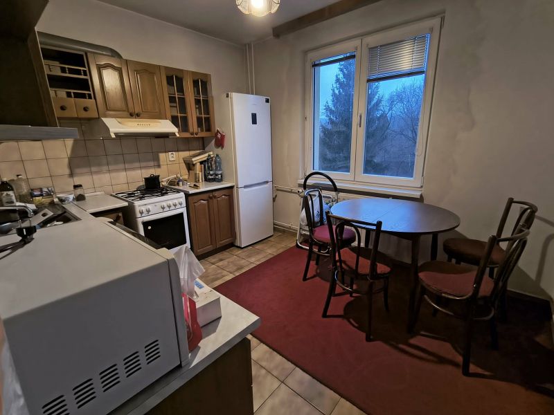 Veľký 3 izbový byt s balkónom, Vrútky - 3