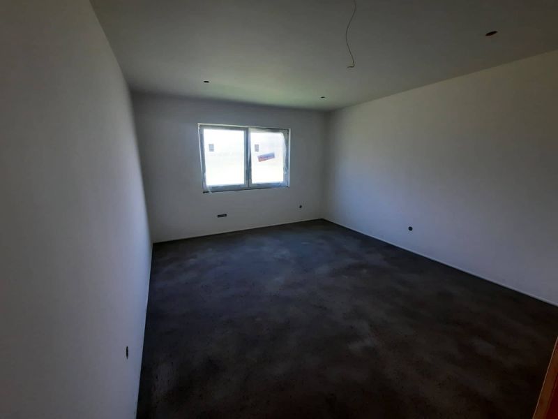 4 - izbový rodinný dom, Košťany nad Turcom. - 12