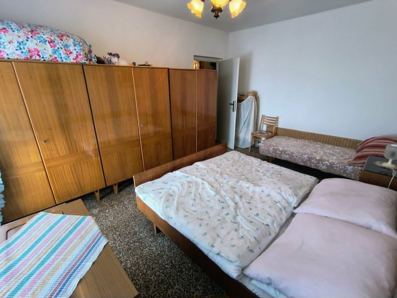 Veľký 2 izbový byt s loggiou, Brezno - 8