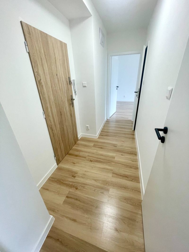 2 izbový byt s balkónom, Valaská - 8
