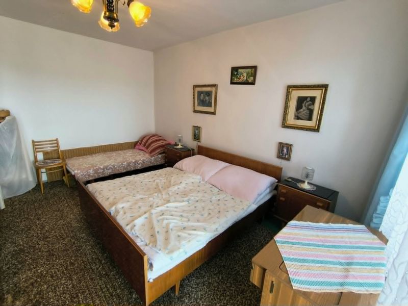 Veľký 2 izbový byt s loggiou, Brezno - 9