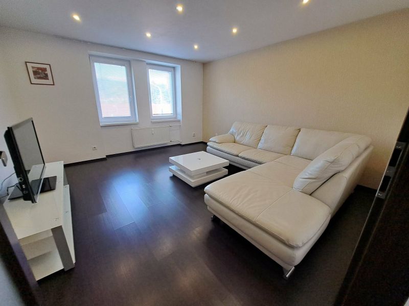 Veľký 3 izbový byt v tehlovom dome, Martin - Centrum - 7