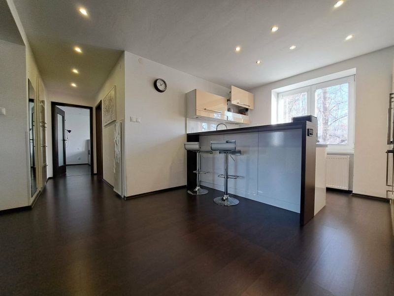 Veľký 3 izbový byt v tehlovom dome, Martin - Centrum - 2