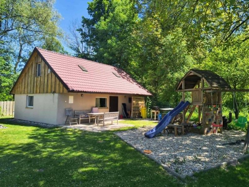 Dva rodinné domy s veľkým pozemkom, Blatnica - 5