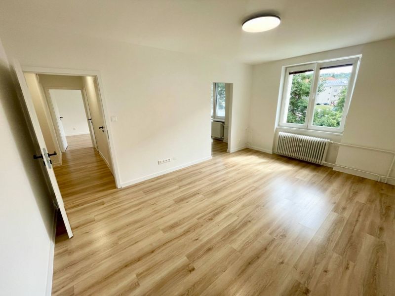 2 izbový byt s balkónom, Valaská - 5