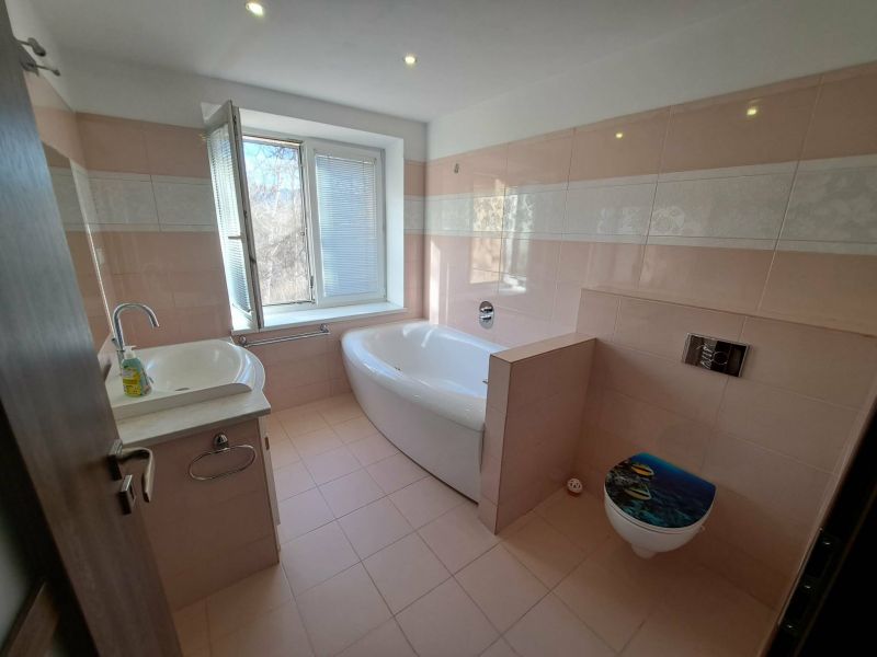 Veľký 3 izbový byt v tehlovom dome, Martin - Centrum - 12