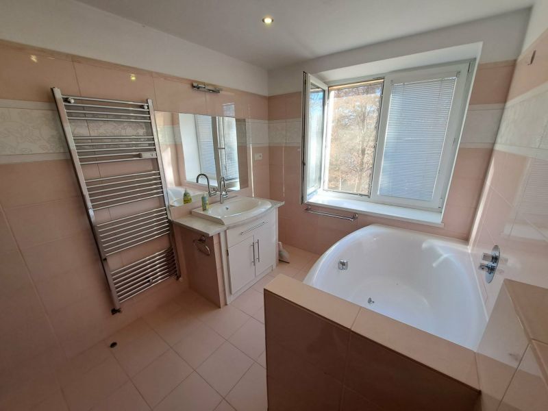 Veľký 3 izbový byt v tehlovom dome, Martin - Centrum - 12