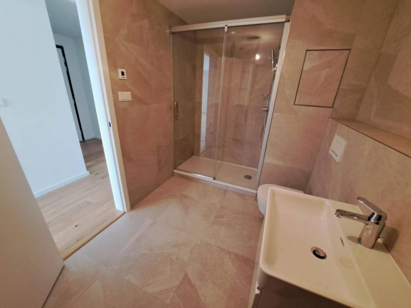 Veľký 1,5 izbový byt s balkónom, Bratislava - Ružinov - 10