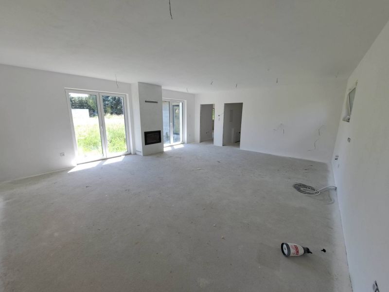 5 izbový murovaný rodinný dom, Valča - 6