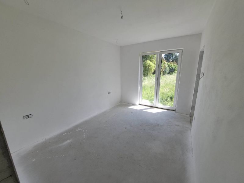 5 izbový murovaný rodinný dom, Valča - 15