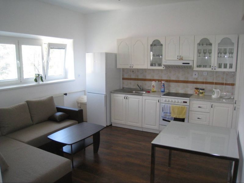 Prenájom: 3 izbový byt, kompletne zariadený, Martin - Centrum - 1