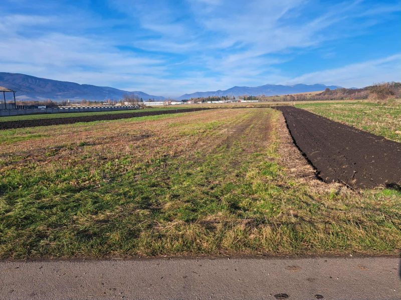Stavebný pozemok v obci Rakovo - 3