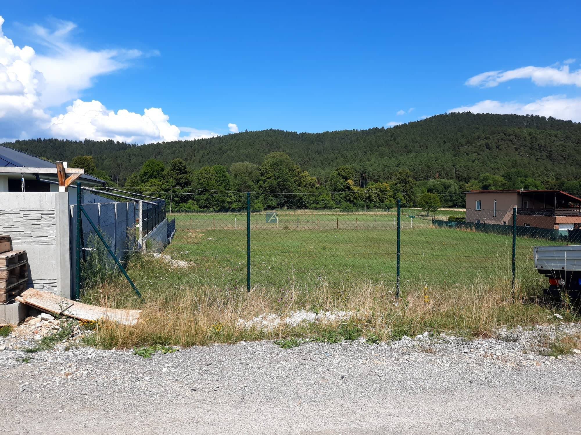Stavebný pozemok 1.128 m2, Kláštor pod Znievom.