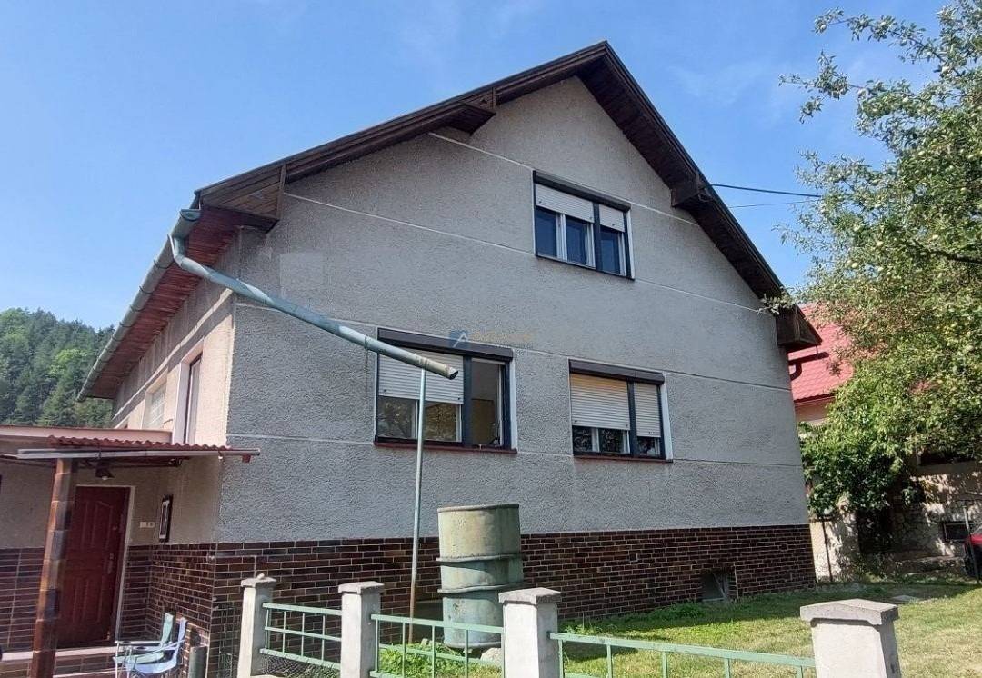 Rodinný dom v dosahu MHD, Bystrička.