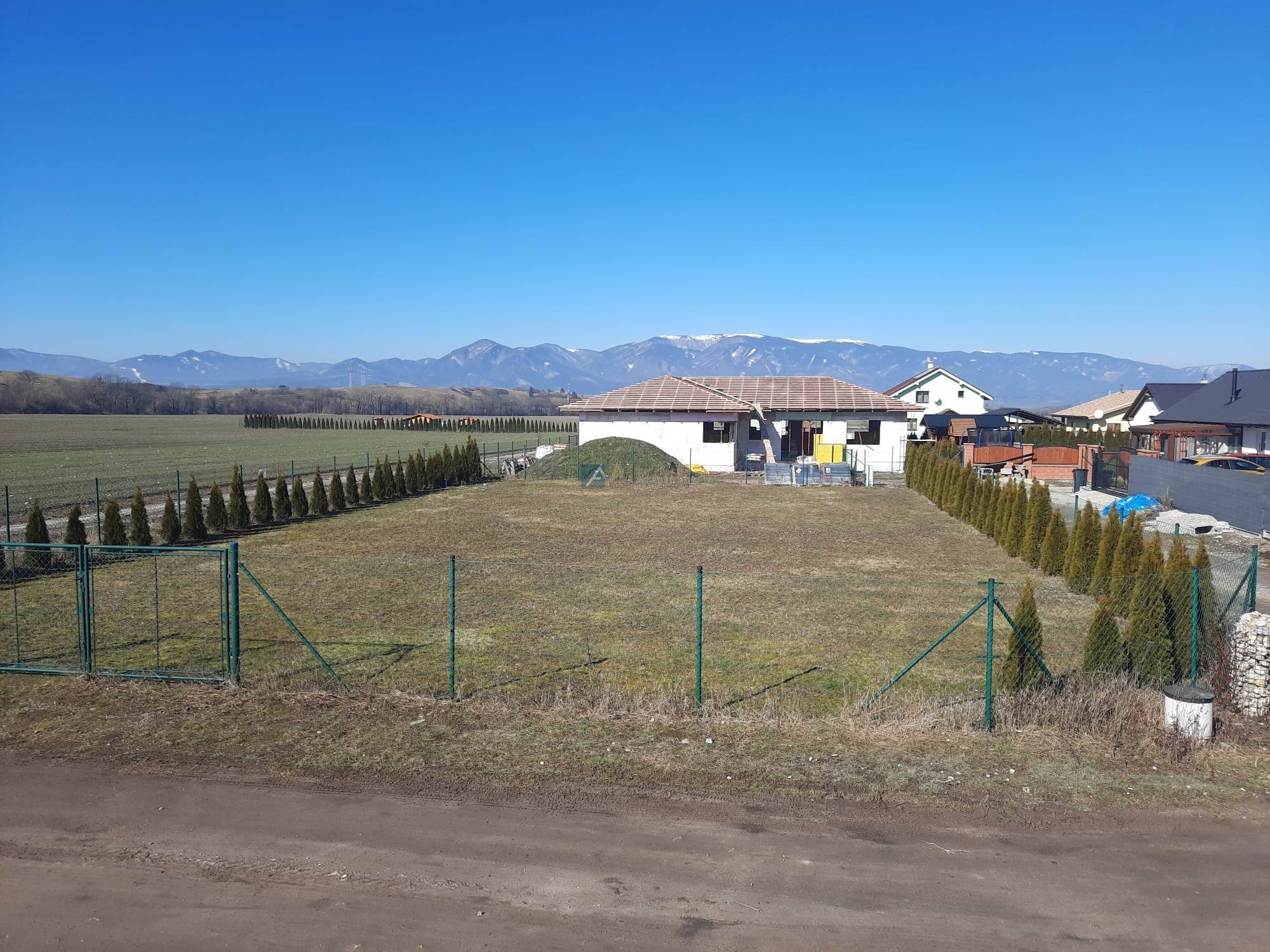Stavebný pozemok 624 m2, Necpaly.