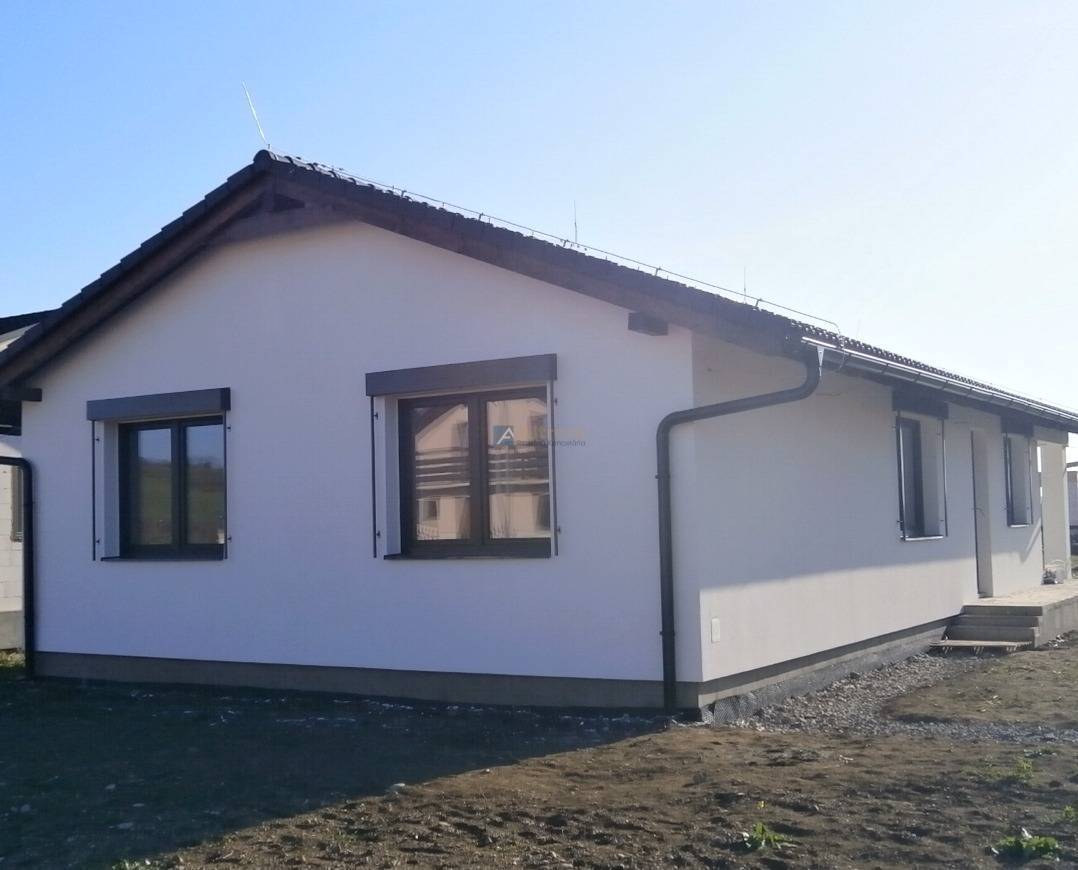 Novostavba: rodinný dom, Košťany nad Turcom.