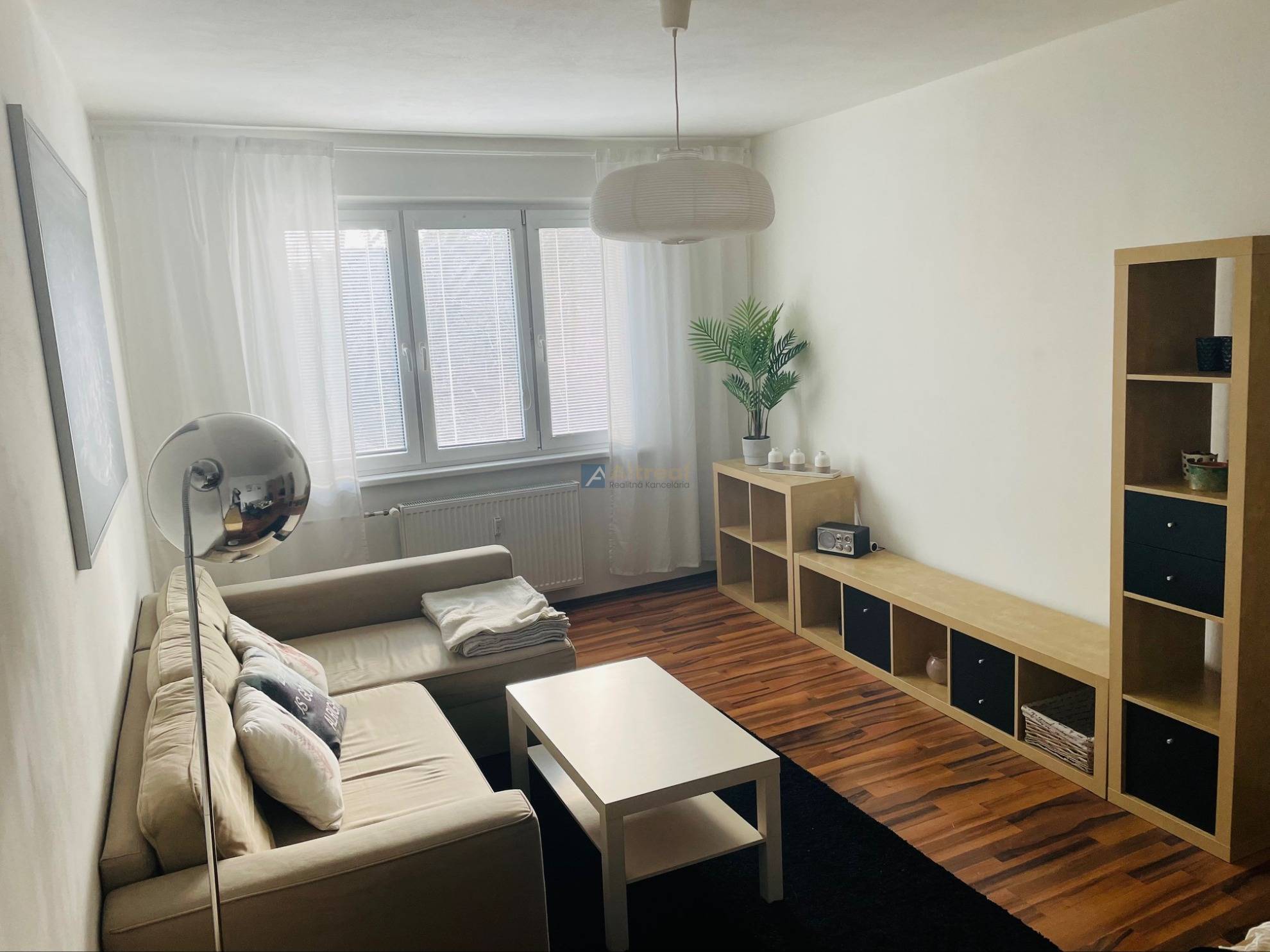 2 - izbový byt s balkónom, Martin - Centrum.