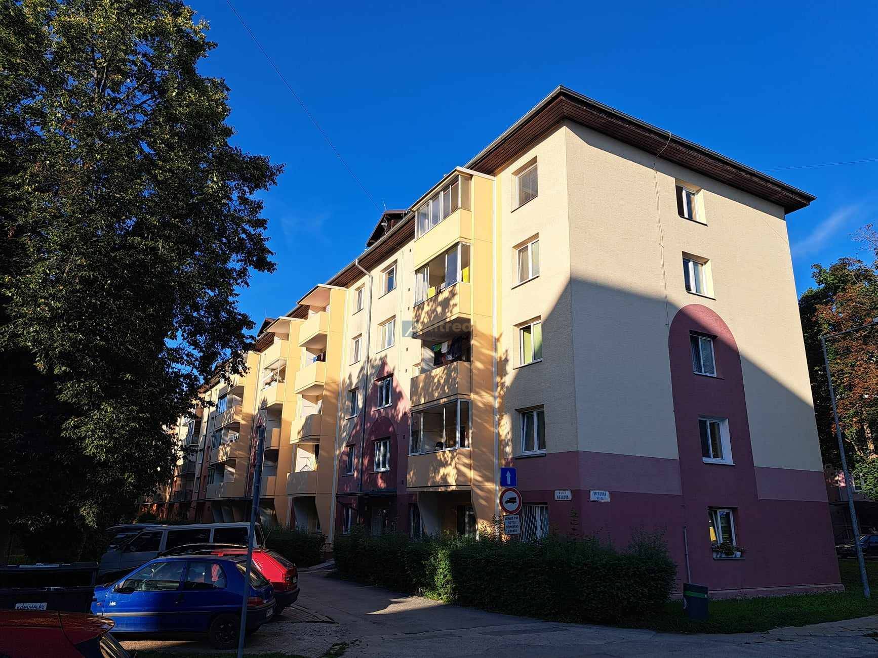 3 izbový byt s veľkým balkónom, Martin - Sever.